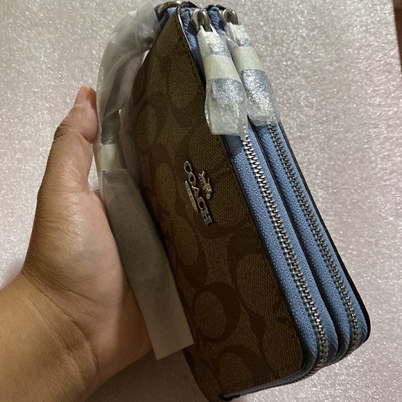 NWT 🔥 Coach Double Corner Zip Wristlet In Signature Canvas - Picture 16 of 16